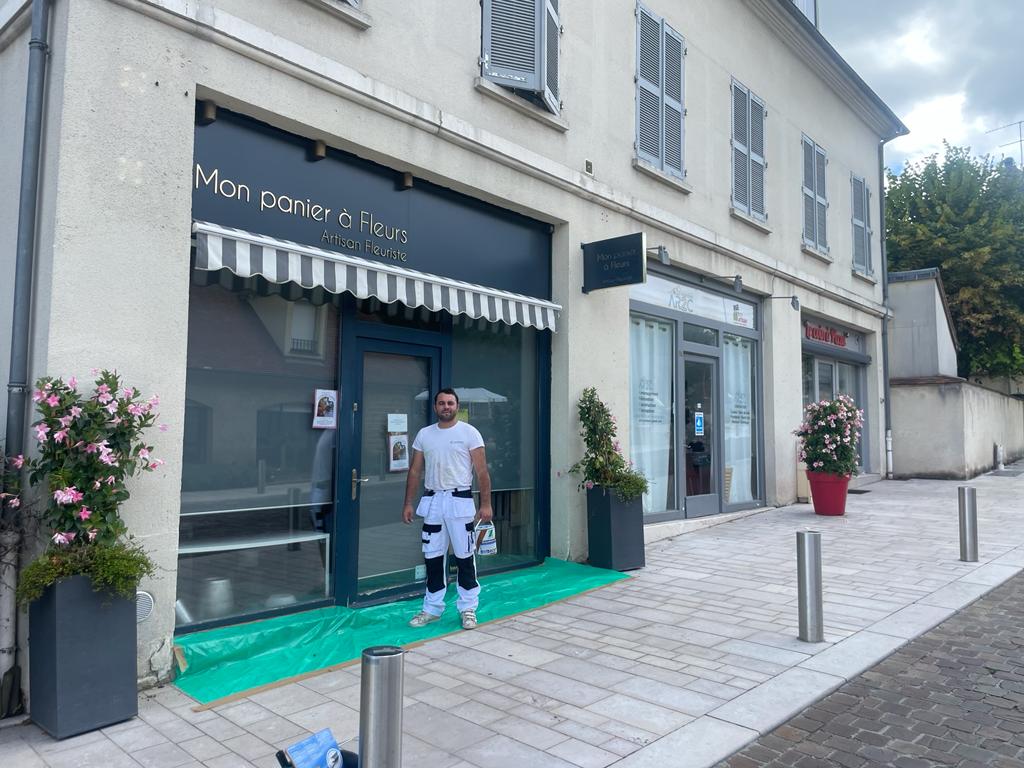 Peinture devanture commerce acheres 78260